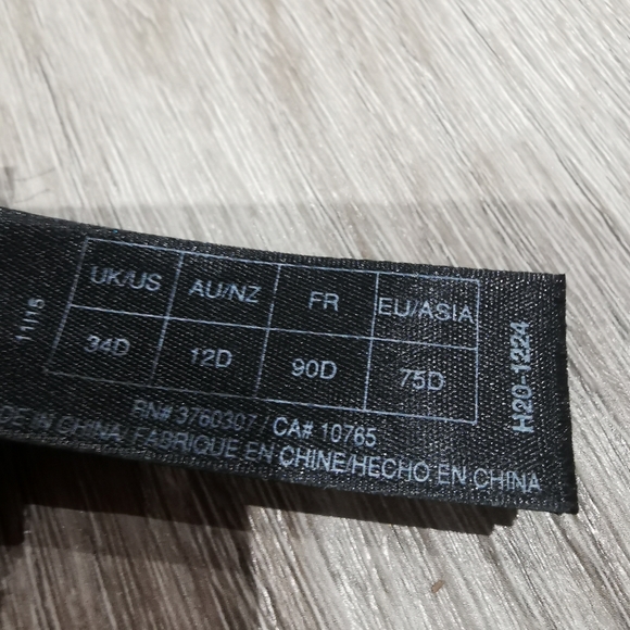 Heidi Klum Black light lace bra - Picture 4 of 4